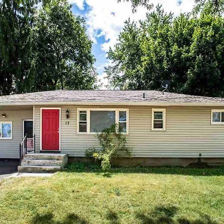 Villa {Hot Tub In Ranch} Mins To Airport/Uofr/Strng/Dwtn Rochester Exterior foto