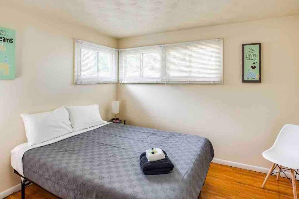 Villa {Hot Tub In Ranch} Mins To Airport/Uofr/Strng/Dwtn Rochester Exterior foto
