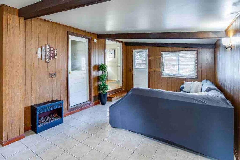 Villa {Hot Tub In Ranch} Mins To Airport/Uofr/Strng/Dwtn Rochester Exterior foto